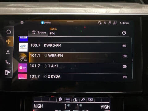 2023 Audi e-tron quattro Premium Plus