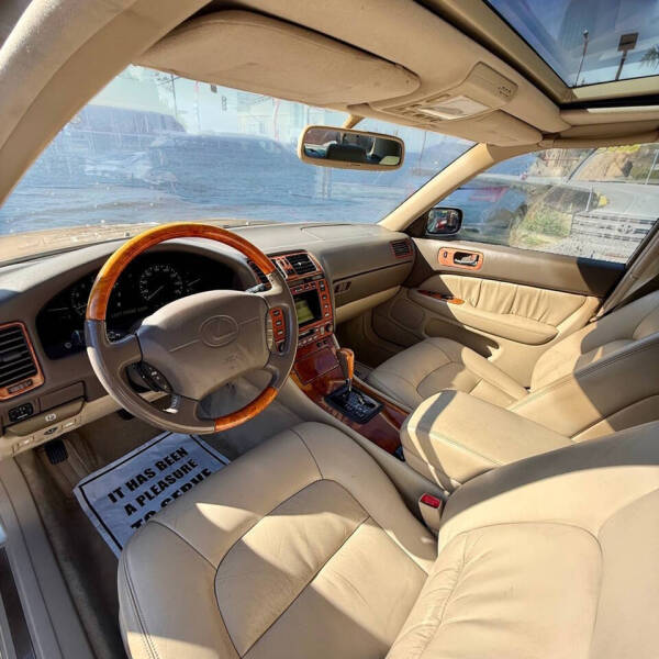 1999 Lexus LS 400