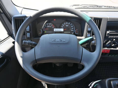 2024 Isuzu NPR HD 1F2