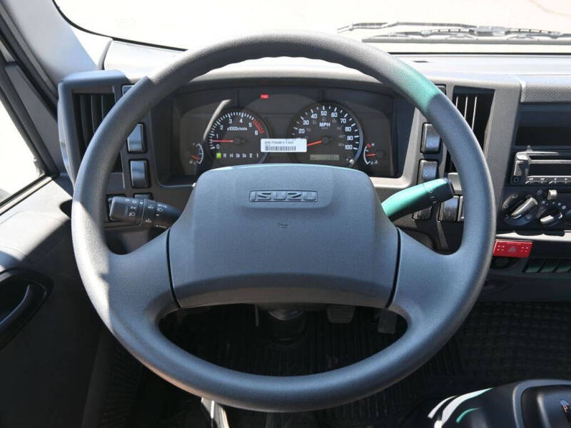 2024 Isuzu NPR HD 1F2