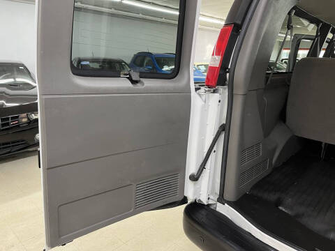 2022 Chevrolet Express LS 3500