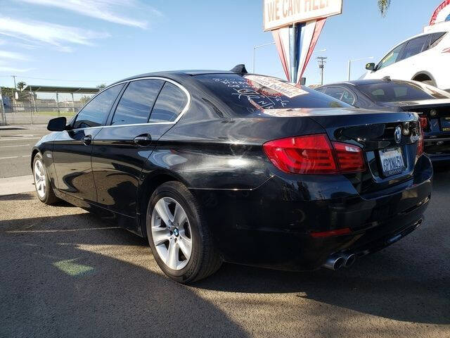 2011 BMW 5 Series 528i