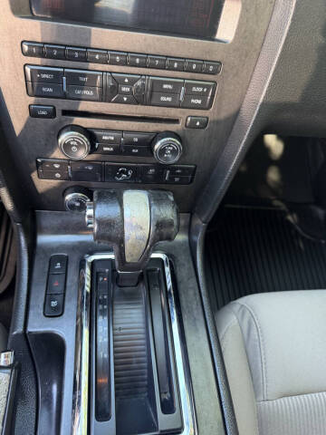 2012 Ford Mustang V6