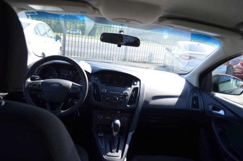 2017 Ford Focus SE