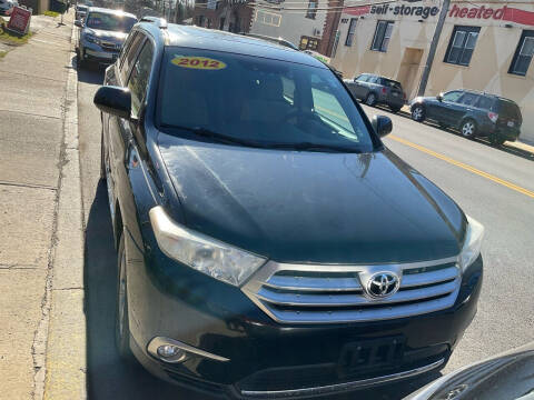 2012 Toyota Highlander SE