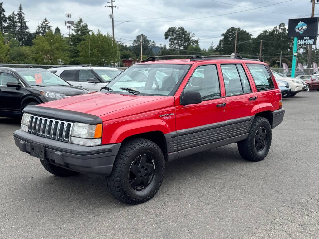 Red 1995 Jeep Grand Cherokee Laredo 4dr Laredo 4WD SUV 1