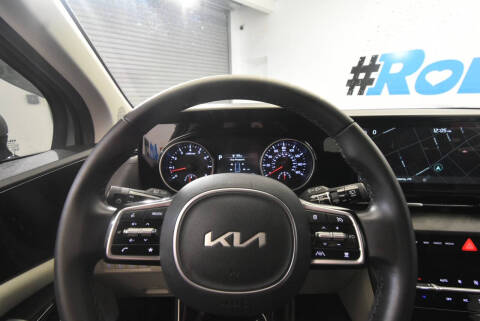 2024 Kia Carnival EX