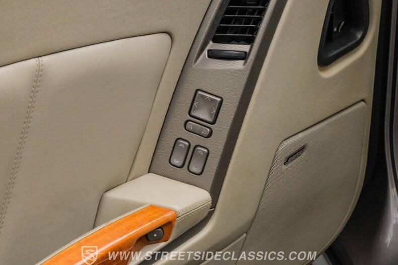 2005 Cadillac XLR