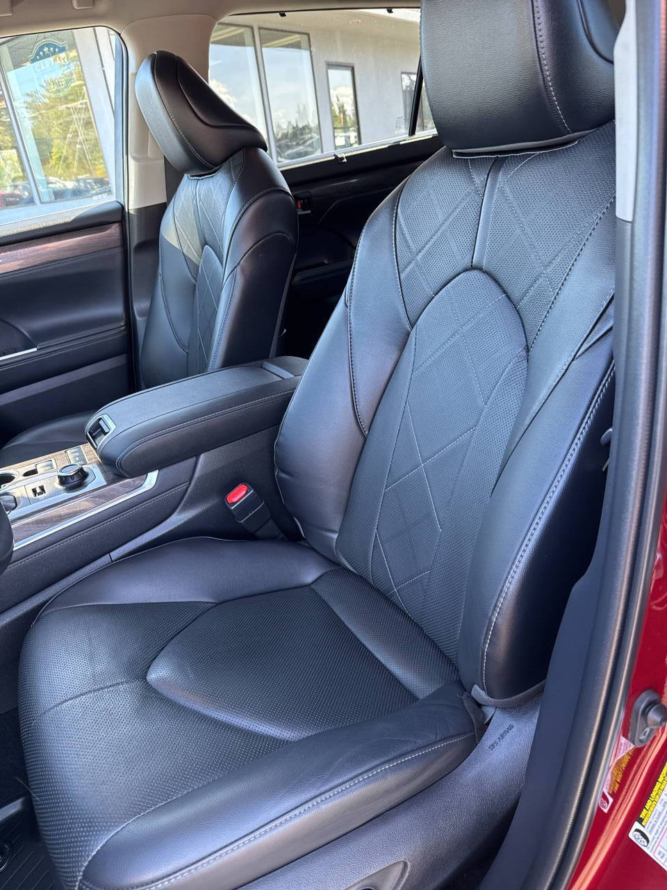 used 2022 Toyota Highlander car, priced at $38,299