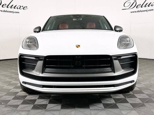 2023 Porsche Macan T