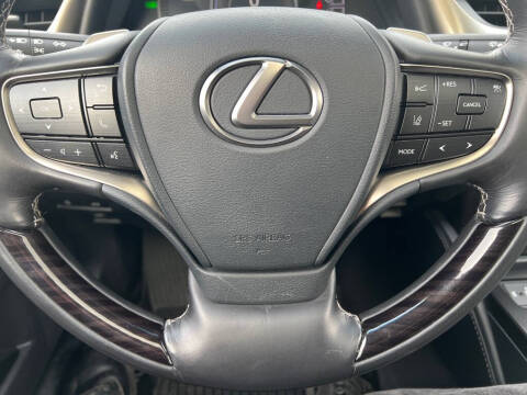 2019 Lexus ES 300h