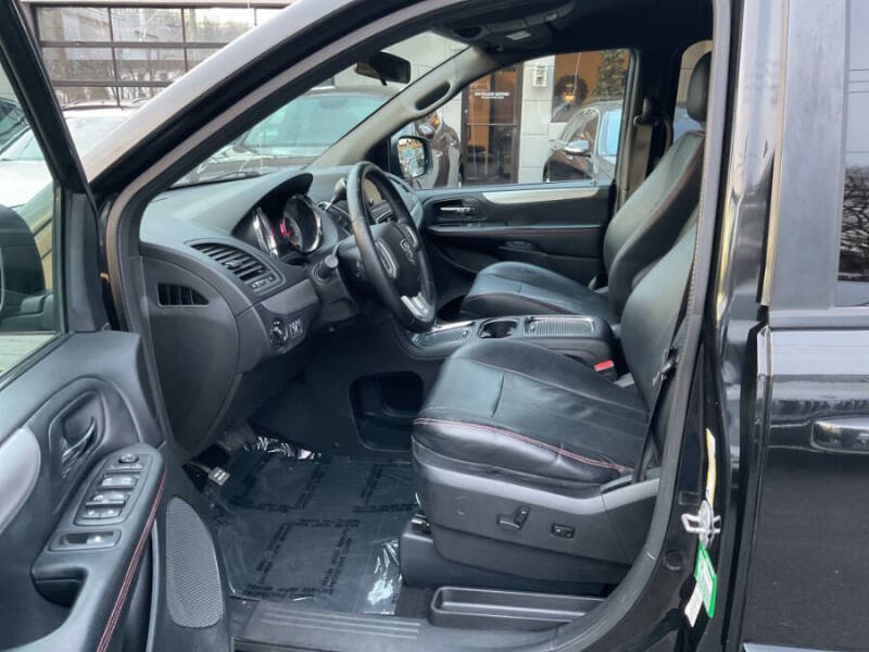 2016 Dodge Grand Caravan R/T