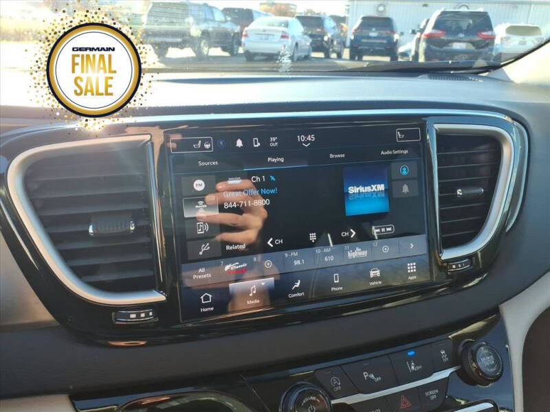 2024 Chrysler Pacifica Touring L