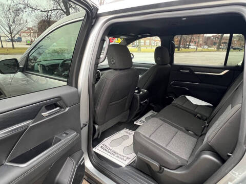 2025 GMC Acadia Elevation