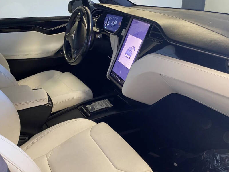 2019 Tesla Model X Standard Range