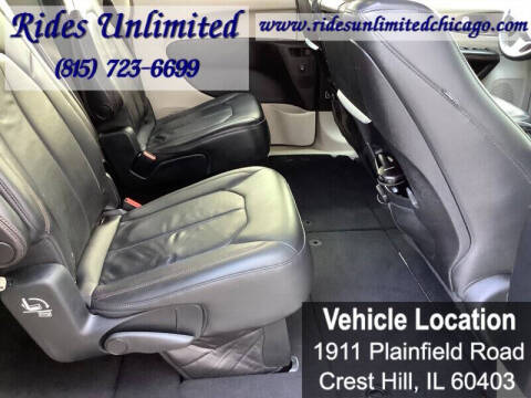 2017 Chrysler Pacifica Touring-L Plus