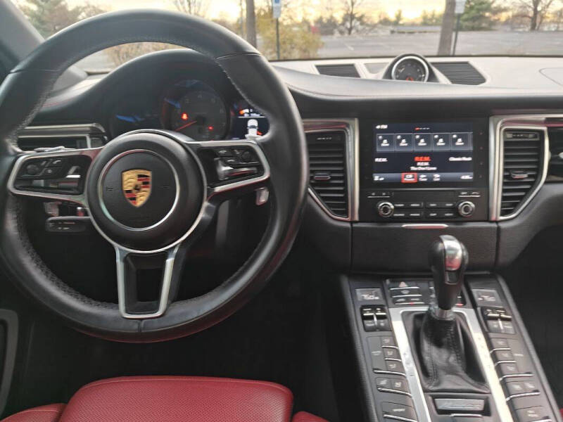 2018 Porsche Macan S