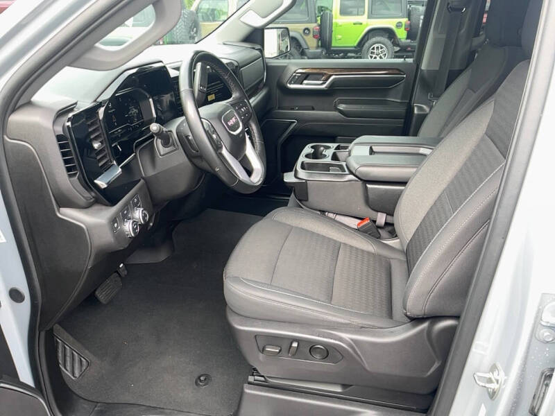 2024 GMC Sierra 1500