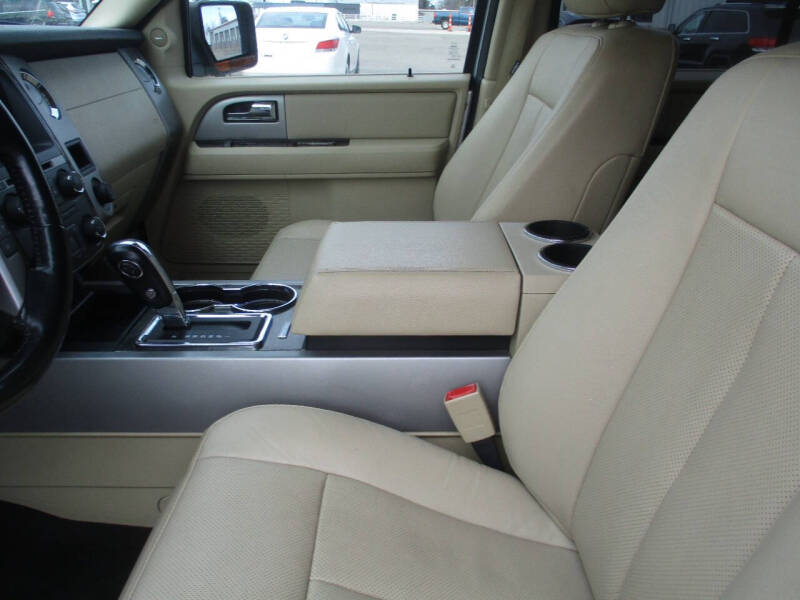 2017 Ford Expedition Limited - Photo 17