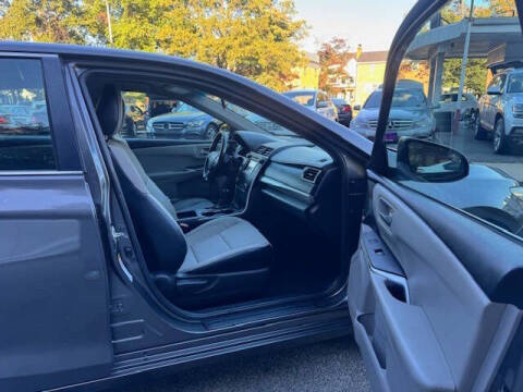 2016 Toyota Camry SE