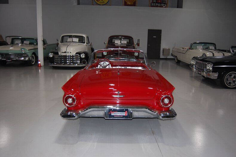 1957 Ford Thunderbird