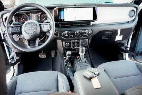 2025 Jeep Gladiator NightHawk