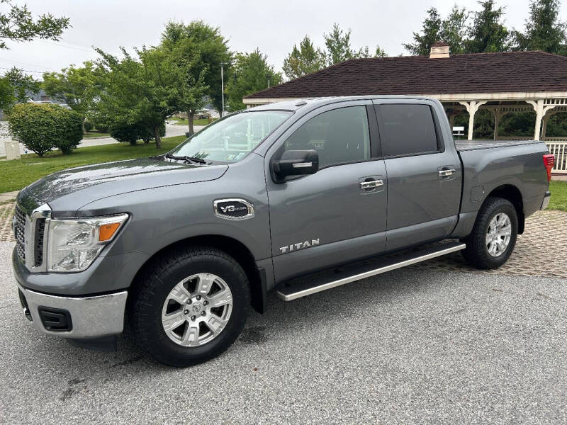 2017 Nissan Titan SV