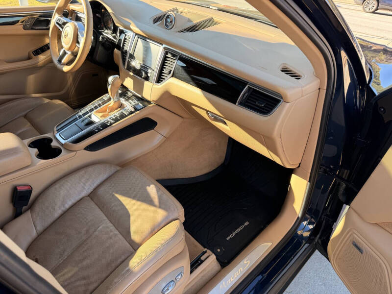 2016 Porsche Macan S