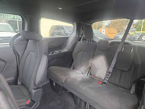 2022 Chrysler Pacifica Touring