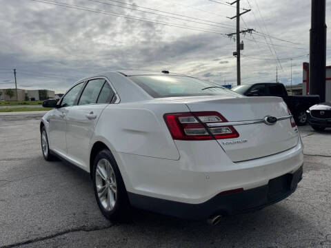 2013 Ford Taurus SEL