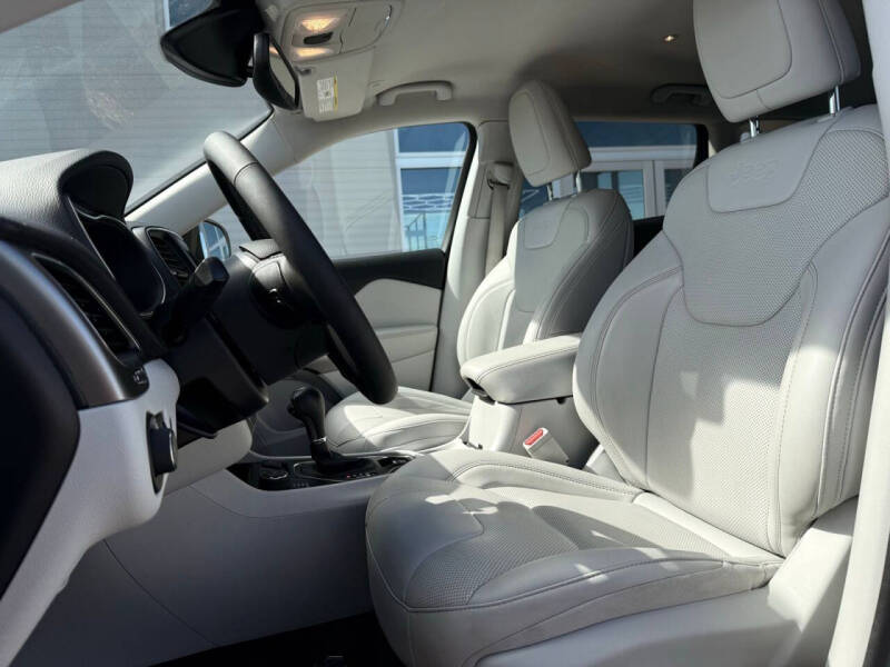 2022 Jeep Cherokee Latitude Lux