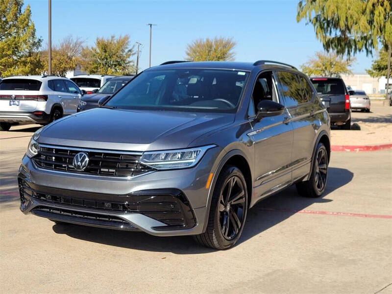 2024 Volkswagen Tiguan SE R-Line Black