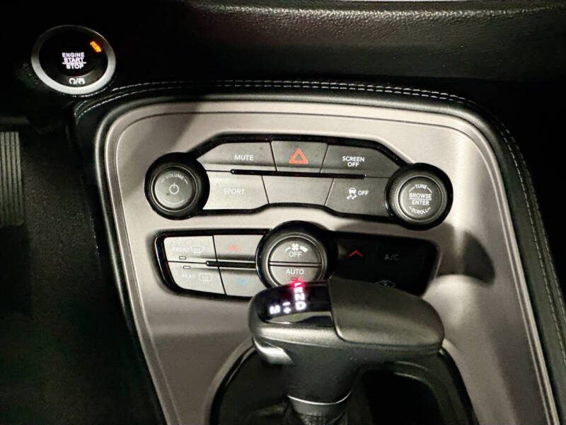 2023 Dodge Challenger SXT