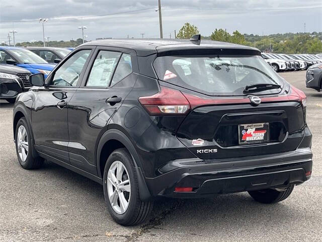 2025 Nissan Kicks Play S