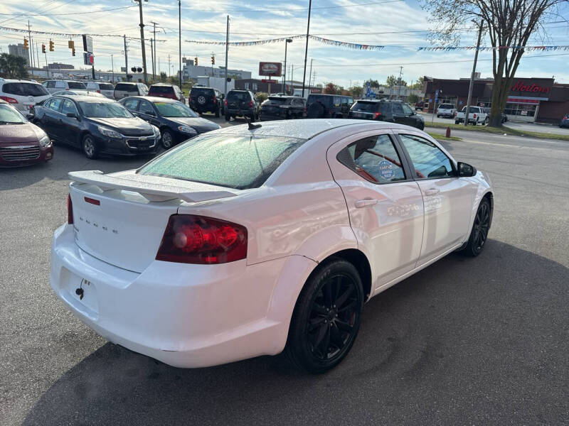 2013 Dodge Avenger SE