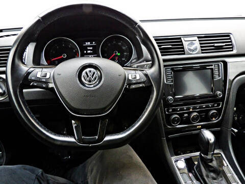 2017 Volkswagen Passat 1.8T SE