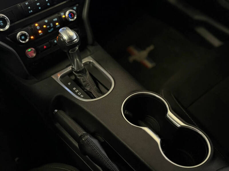 2021 Ford Mustang