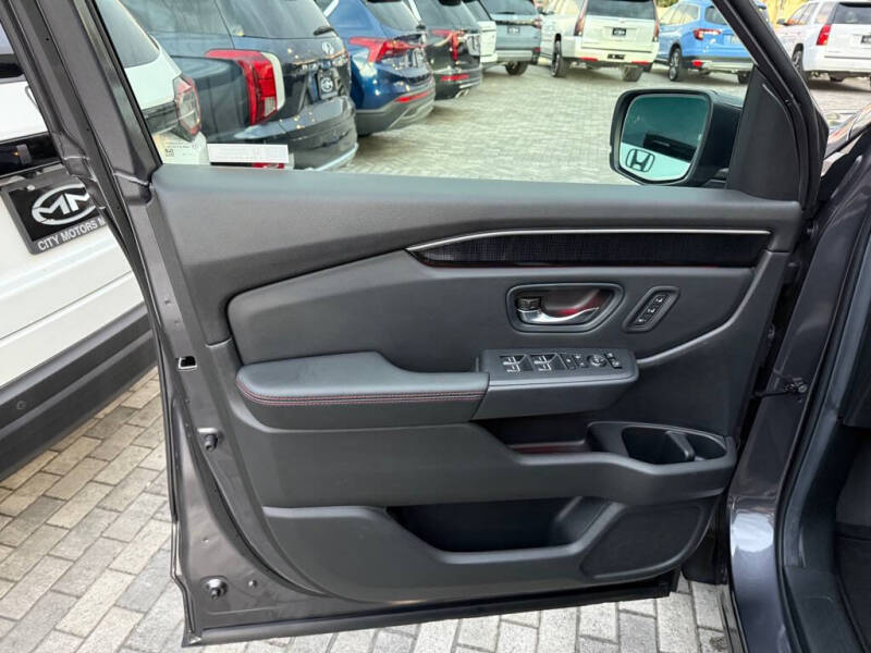 2025 Honda Pilot Black Edition