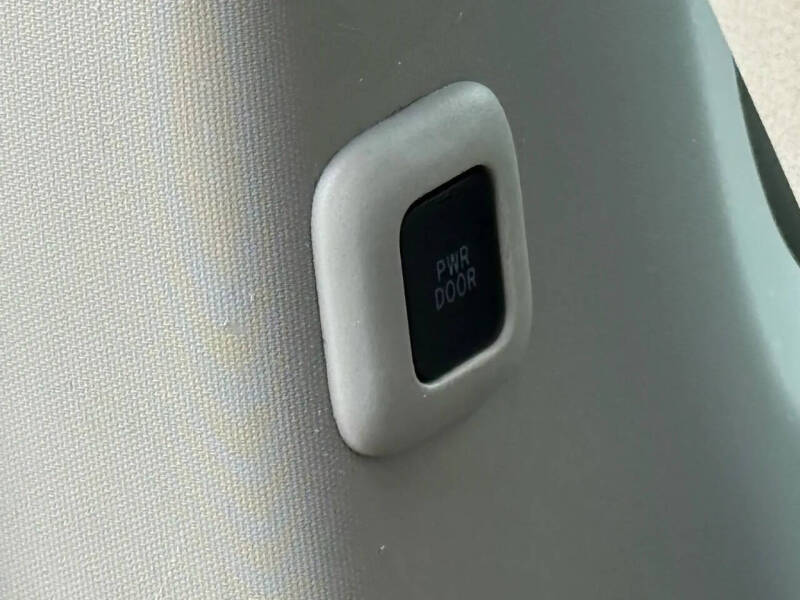 2013 Toyota Sienna Limited 7-Passenger