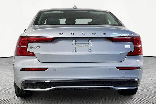 2024 Volvo S60 Recharge T8 Ultimate Dark Theme