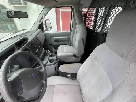 2010 Ford E-Series E-250