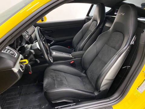 2016 Porsche Cayman GT4