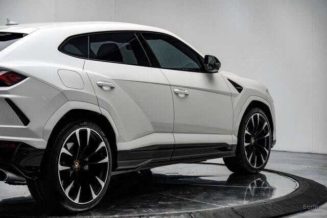 2022 Lamborghini Urus