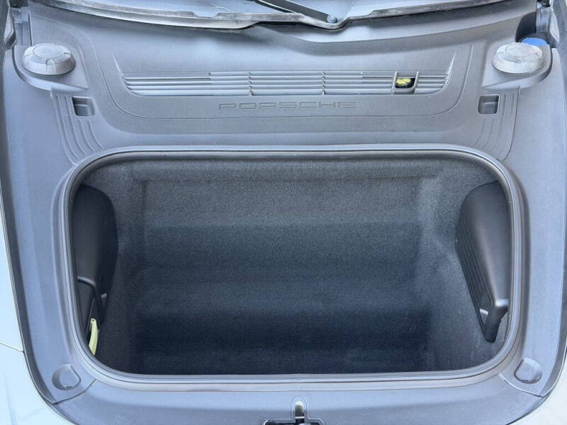 2017 Porsche 911 Carrera