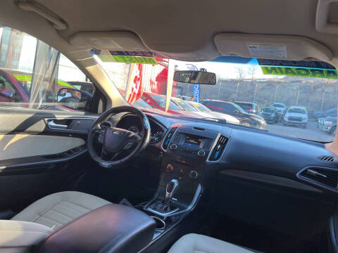 2017 Ford Edge SE