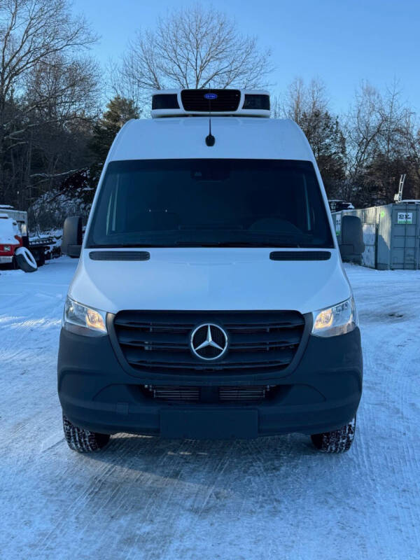 2020 Mercedes-Benz Sprinter Crew Van Base photo 4