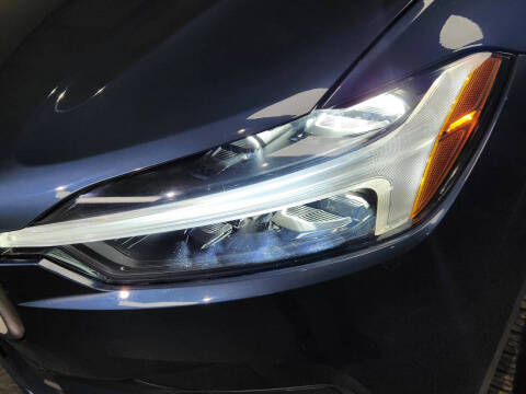 2021 Volvo XC60 T5 Momentum