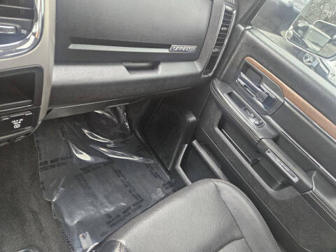 2017 RAM 1500 Laramie