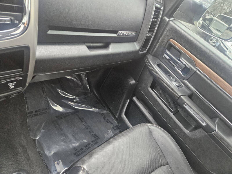 2017 RAM 1500 Laramie