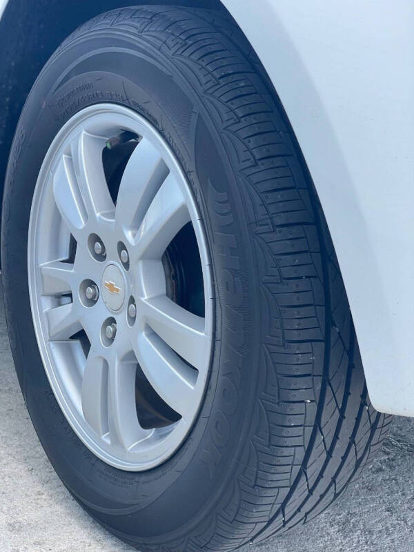 2012 Chevrolet Sonic LS